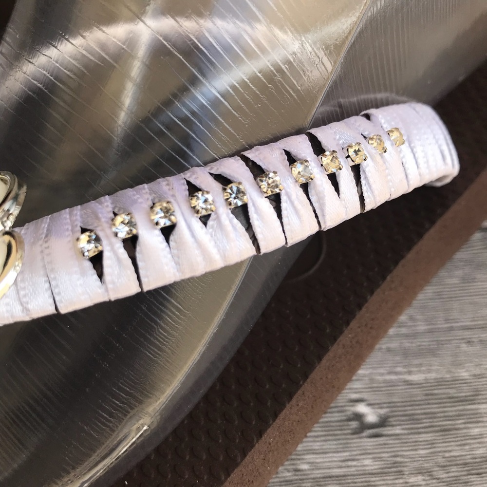 NEW Pocahontas Havaianas Sandals - Picture 2 of 8